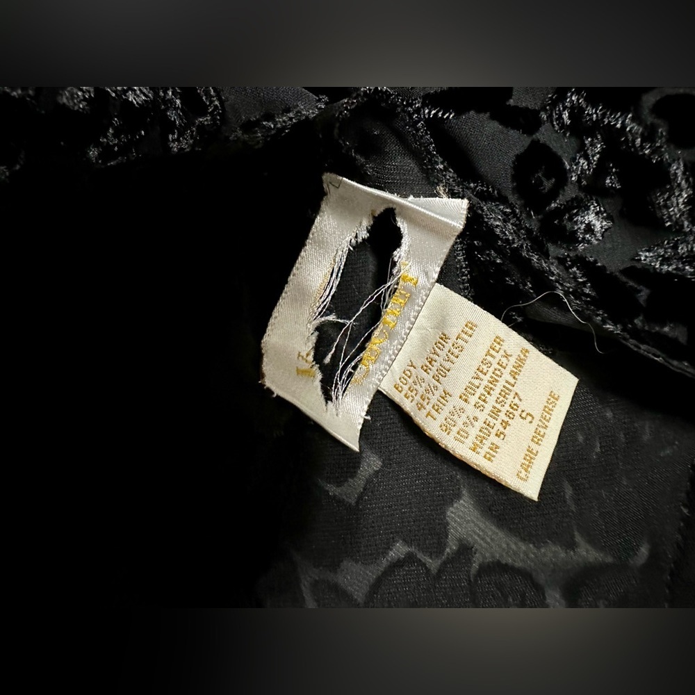 Vintage Victoria’s Secret Black Velvet Burnout Slip Small - Picture 5 of 10